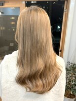 ロッカヘアエジェ(ROCCA hair eje.)&nbsp;デザインカラーフェミニンベージュウェーブ