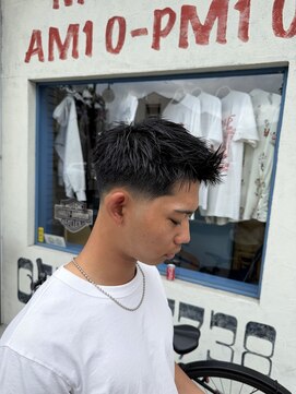 フォーコーナーズカットショップフェイビーズ 名古屋西(FourCornersCutShop favey's) ローフェードで作るショートヘア メンズショート
