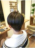 耳だしショートスタイル