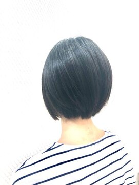 クオリス 上福岡店(QUALIS) つや感/ナチュラル/黒髪/前下がり/小顔/グラボブ/30代40代50代