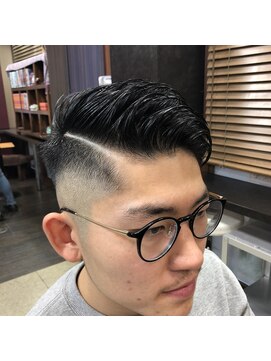 バーバーファースト(BARBER FIRST) サイドパート×フェード
