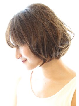 レウナ 外苑前(Reuna) 20代30代40代大人可愛いウェービーボブ