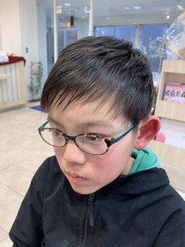 アッシュ 仙川店(Ash) キッズカット　アシンメトリーツーブロックショートカット