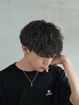 レタッチ バイ フィフス 天神大名(RETOUCH by fifth) 波巻きスパイラルパーマツイストパーママッシュメンズパーマ束感