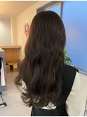 オリーブベージュ