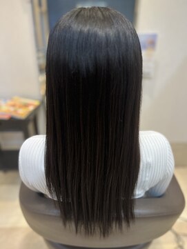 ヴィヴァーチェイルソーレ(VIVACE ilsole) 20代30代40代髪質改善カラーコリアンブラック艶感ストレート