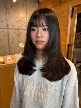 カフネ ジュントス ヨロ(Cafune' juntos YOLO) 顔まわりレイヤー/セミロング/地毛風カラー/髪質改善