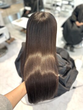 スイ おもろまち(SUI) 圧倒的髪質改善ストレート縮毛矯正トリートメント._.