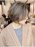 ハイライト白髪ぼかしカラー　前下がり丸みショートボブ