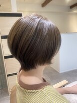 ジウ(jiu)&nbsp;アッシュベージュ大人ショート