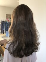 ヘアーアイストゥーレ(HAIR ICI TRE)&nbsp;透け感シルバーグレージュロング