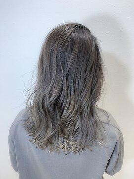 ラ ブーケ 御器所店(La Bouquet) ホワイティグレーグラデーション