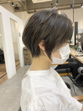 ジーニー 横浜(giinii) giinii_渋谷良太_前下がり_スフレミアショート