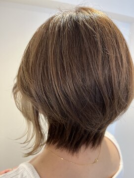 ナル(NaLu.) ミディアムレイヤー/白髪ぼかし