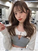 美髪エアリーロングピンクブラウン切りっぱなしボブ