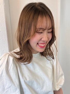 パーク 福岡天神西通り店(parc) くびれヘア　外ハネミディアム　オリーブベージュ　透明感カラー