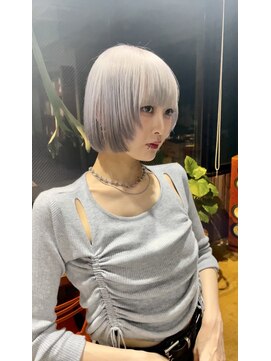 ビハインドザカーテン(BEHIND THE CURTAIN) ザ、ホワイトカラー【小顔/ワンレン/ボブルフ】