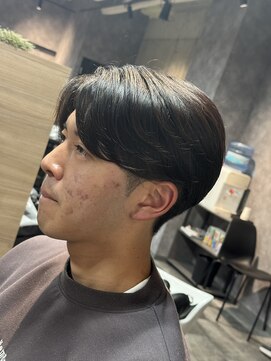 スウェルホワイト(SWELL WHITE) 曲がる縮毛矯正で作る毛流れセンターパート福岡メンズ縮毛矯正