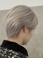 バイフィフス 原宿/表参道(by fifth)&nbsp;原宿メンズブリーチカラーベージュグレージュセンターパート束感