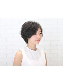 気になる白髪も自然にカバーし、白髪ぼかしハイライトで立体感のあるカラーへ☆大人の魅力を演出します◇