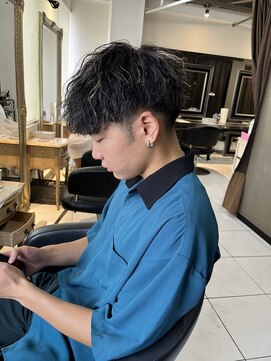 アイズ 海老名(AIZU) ツイストスパイラルパーマ メンズマッシュ マッシュパーマ