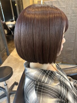 ヘアーリゾートガーデンヴェール(Hair Resort Garden VERT) ピンクグレージュXミニボブ