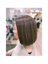 ヒラソル(girasol)&nbsp;白髪ぼかし染めナチュラルボブ／高濃度水素カラー