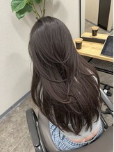 エレクシィ(ELEXY) ロングレイヤー　ダークグレージュ