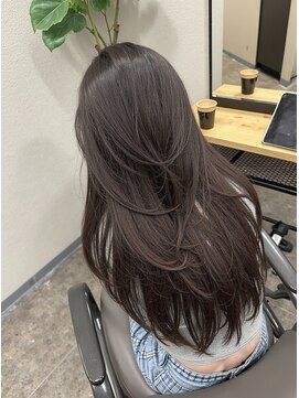 エレクシィ(ELEXY) ロングレイヤー ダークグレージュ