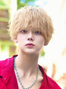 ナチュラル 渋谷(NATURAL) フェザーパーマ／スパイキーショート［メン ズ／渋谷］