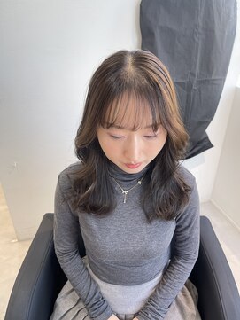 エミュスト(Emuest) ダークオリーブグレージュ