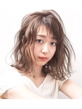 リリアン(Lillian) ロングボブ