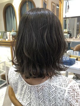 ロンドアベニール 北千住(Lond avenir) namie グリーンアッシュカラー