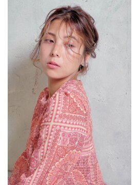 クシュ 所沢東口店(kusyu...) ペールベージュセクションカラーグラデーションカラー外ハネボブ