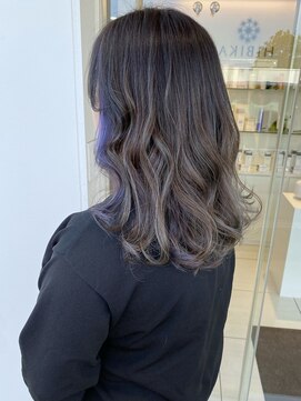 ヒビカ(HIBIKA) インナーカラー×ハイライトカラー