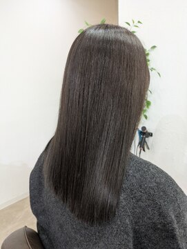 ラヴィリス バイ レム(Raviliss by rem) 艶髪ロング