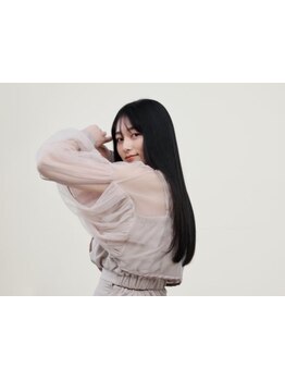 話題のHITAトリートメントで髪質改善しながら指通りの良い艶髪へ…♪持続効果が長く続くのも◎