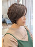 クセを柔らかさに◎補正カットで上品前下がりショート