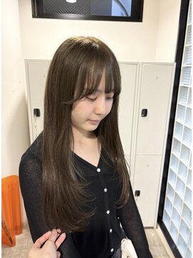 レイヤーカット H 大阪梅田 女性専用サロン 韓国レイヤーカット  ミルクティーベージュウルフパーマミディアムヘア50代髪型