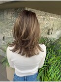 ハイライト外ハネミディアム