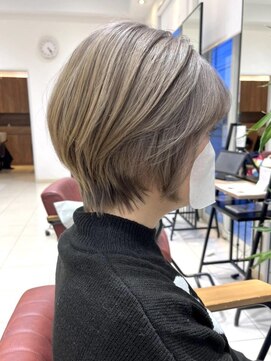 クアトログランシュ ひたちなか店(QUATRO×GranCieux) 丸みショート