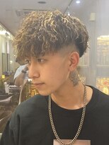 メゾンフォーメン(Maison for men)&nbsp;ツイストパーマ　金メッシュ　メンズメッシュ　ホワイトメッシュ