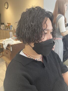 テトラ バイ ネオリーブ 横浜西口店(tetra by neolive) 横浜★ウルフの縦落ちツイストパーマ