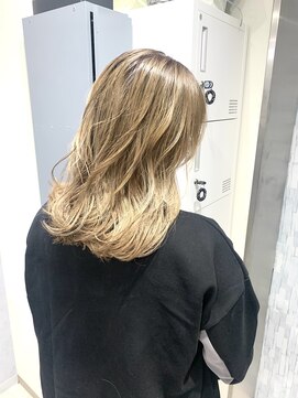 グラッジ 池袋(GLADGE) ミルクティー、ダブルカラー、ブリーチカラー