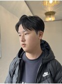 流行ツーブロック刈り上げスーツ黒髪ベリーショート短髪