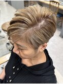 外国人風★ホワイトベージュ★白髪ぼかしハイライト★刈り上げ