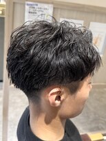 クルム(KURUMU)&nbsp;ビジネスヘア/短髪パーマ/アップバング/メンズパーマ