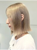 ミルクティーベージュ/ぱつっとボブ/ヘーゼルベージュ