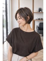 バグズ(Baguz)&nbsp;40代50代白髪ぼかしハイライト×丸みショートボブ×小顔ショート