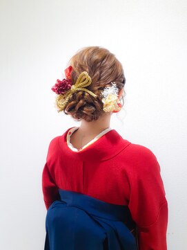 ヘアーアンドメイク ディライト(Hair&Make Delight) ゆるい下めのアップ